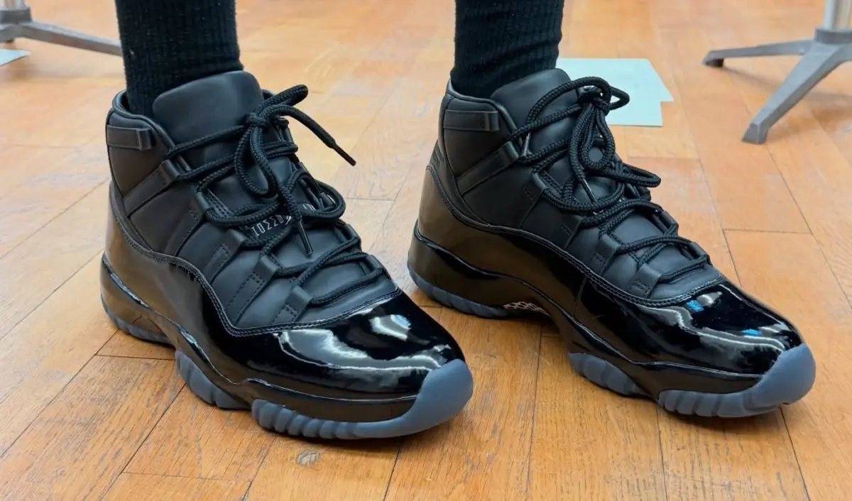 Comme des Garcons x Air Jordan 11