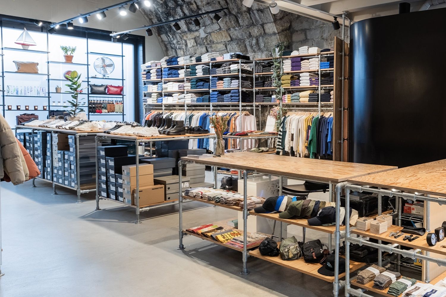 Sneaker Shopping Guide: Die 11 Besten Sneaker Shops in Zürich