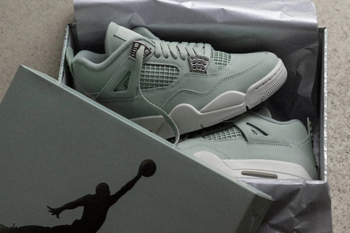 Der Air Jordan 4 WMNS 'Seafoam' Release im Detail