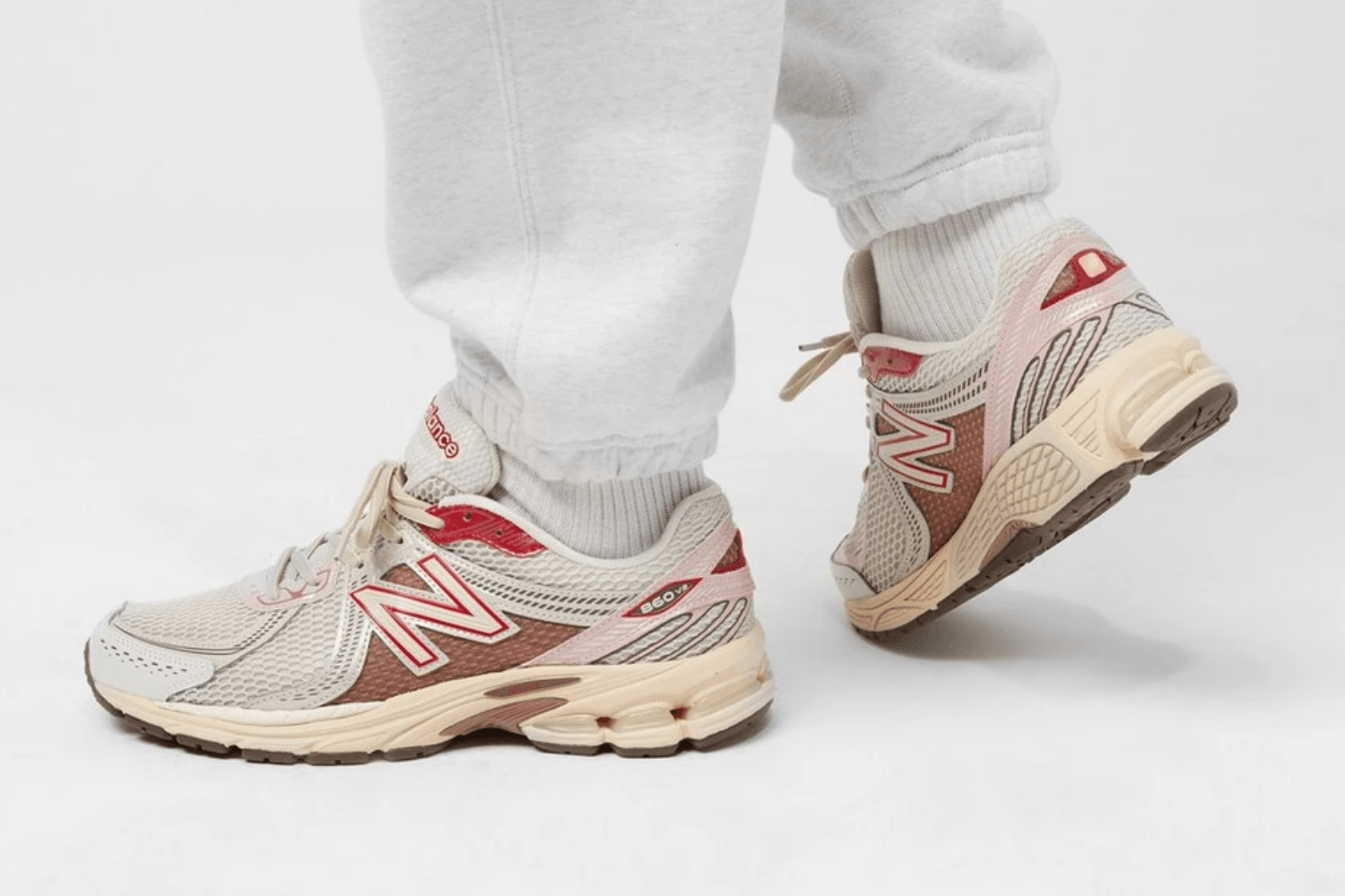 Out no: the size? x New Balance 860v2 'Bacon'