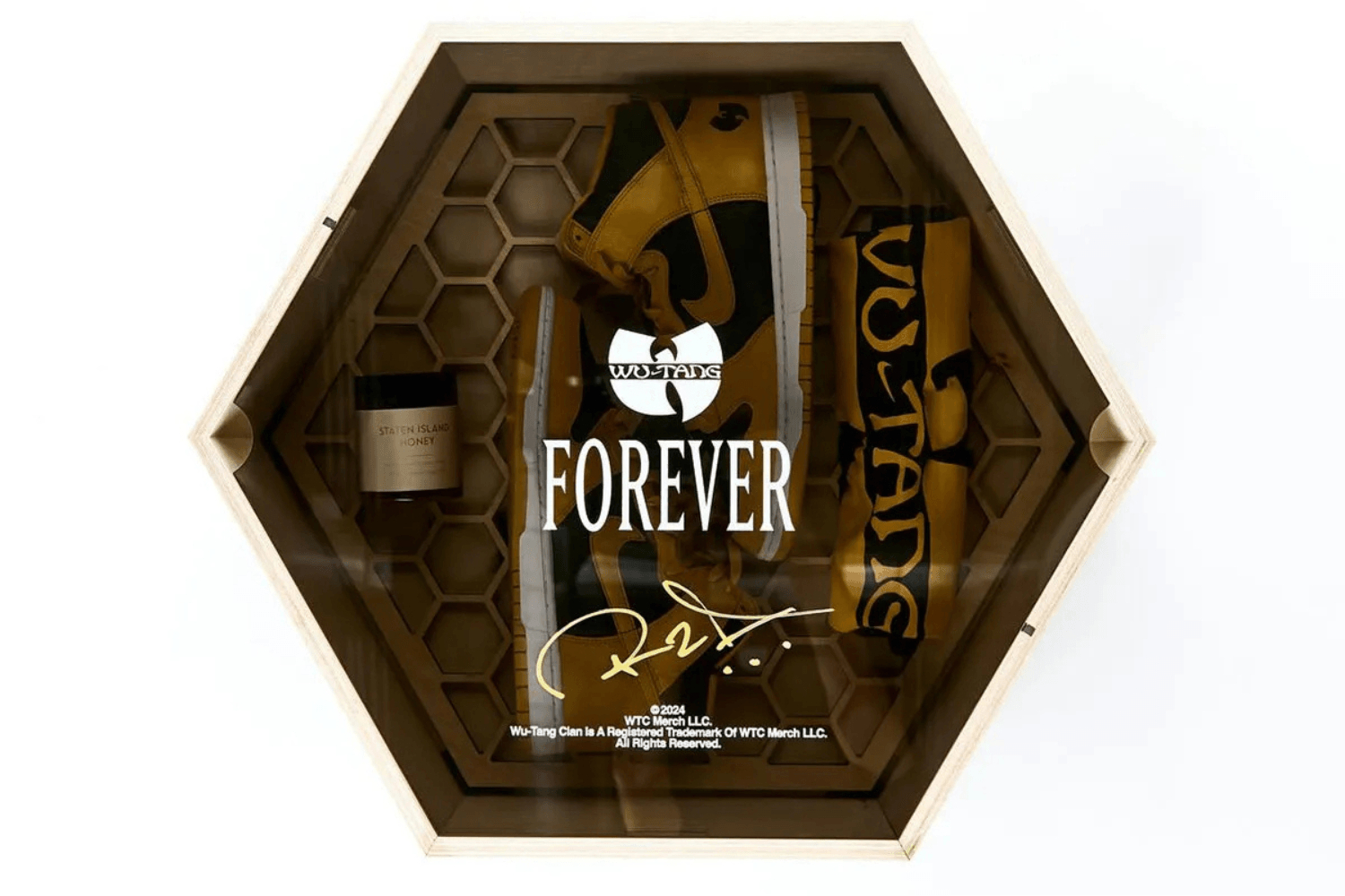 The Wu-Tang x Nike Dunk High arrives in a custom box