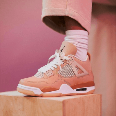 Air Jordan 4 WMNS on feet