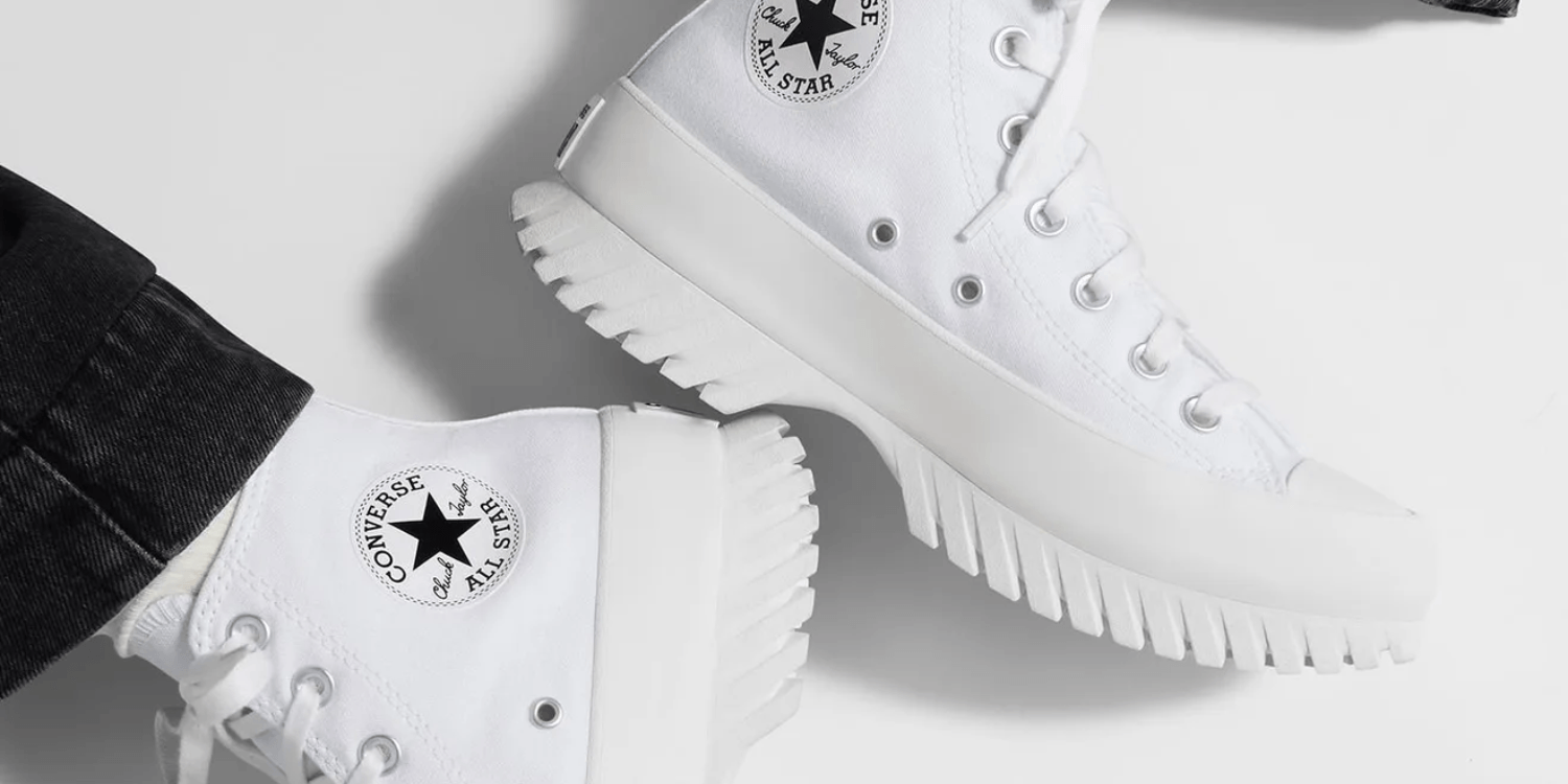 white converse lugged