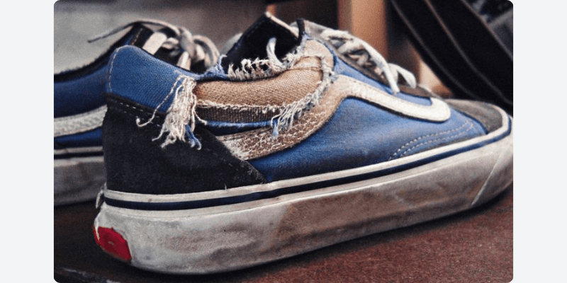 Damaged Vans Old Skool due to Ollie tricks