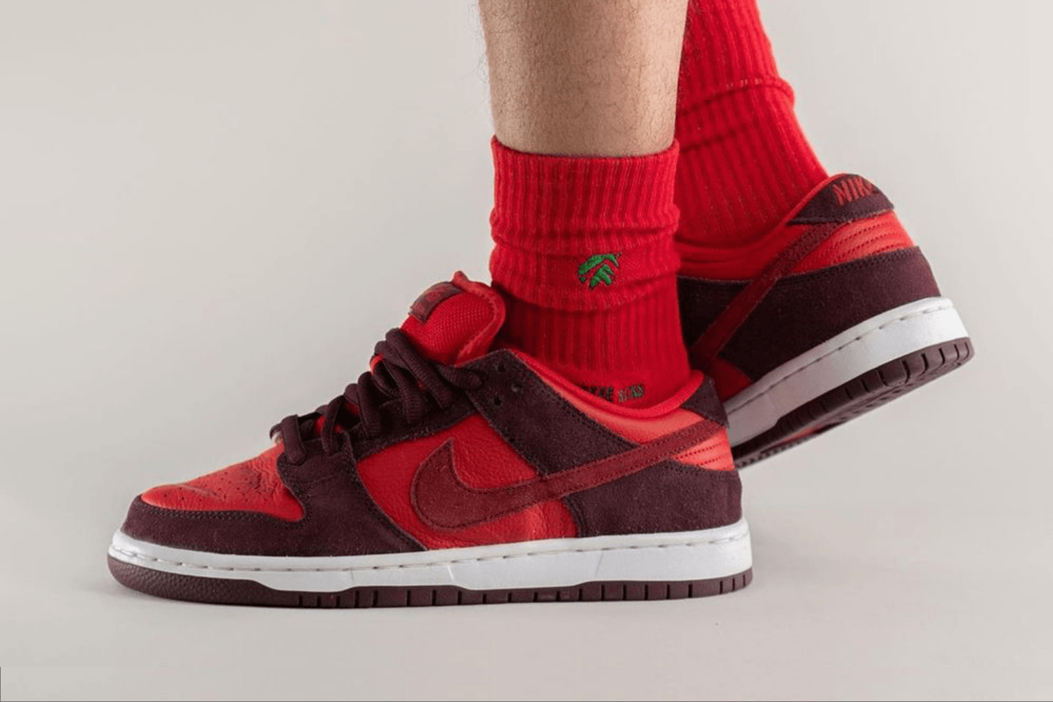 De Nike SB Dunk Low &#8216;Cherry&#8217; wordt onderdeel van het Fruity Pack