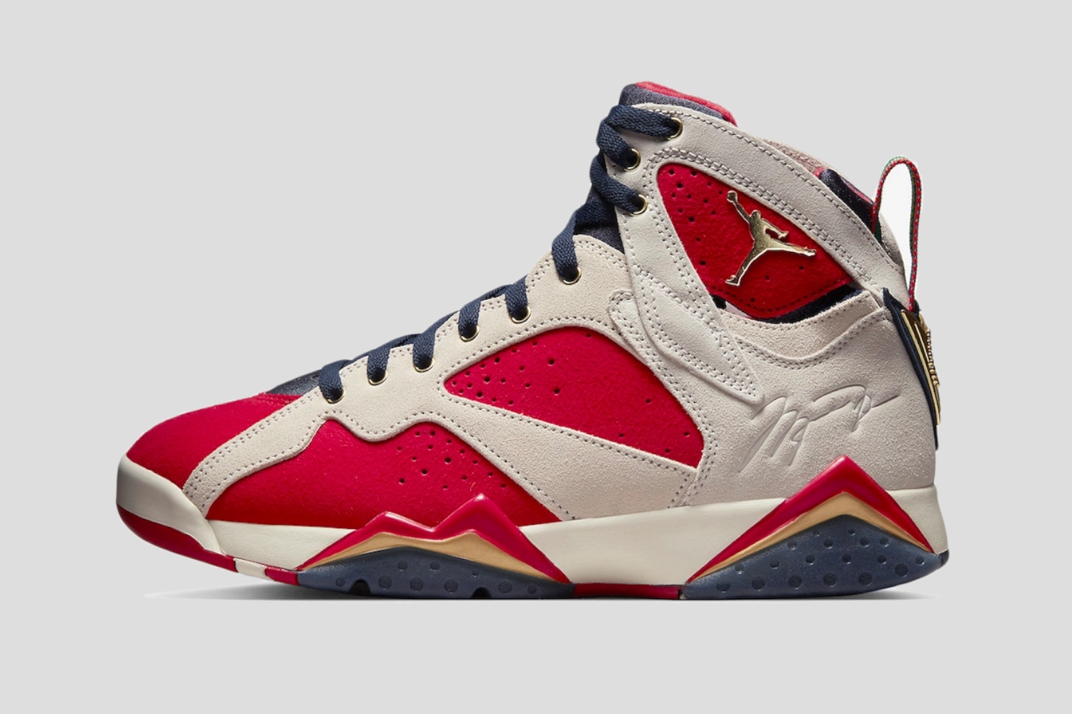 Officiële beelden van de Trophy Room x Air Jordan 7