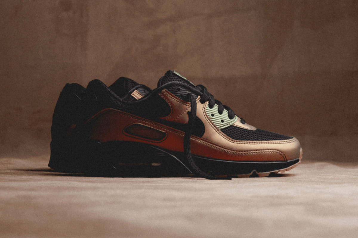 Out now: is de Nike Air Max 90 'Metallic Copper' een must-have?