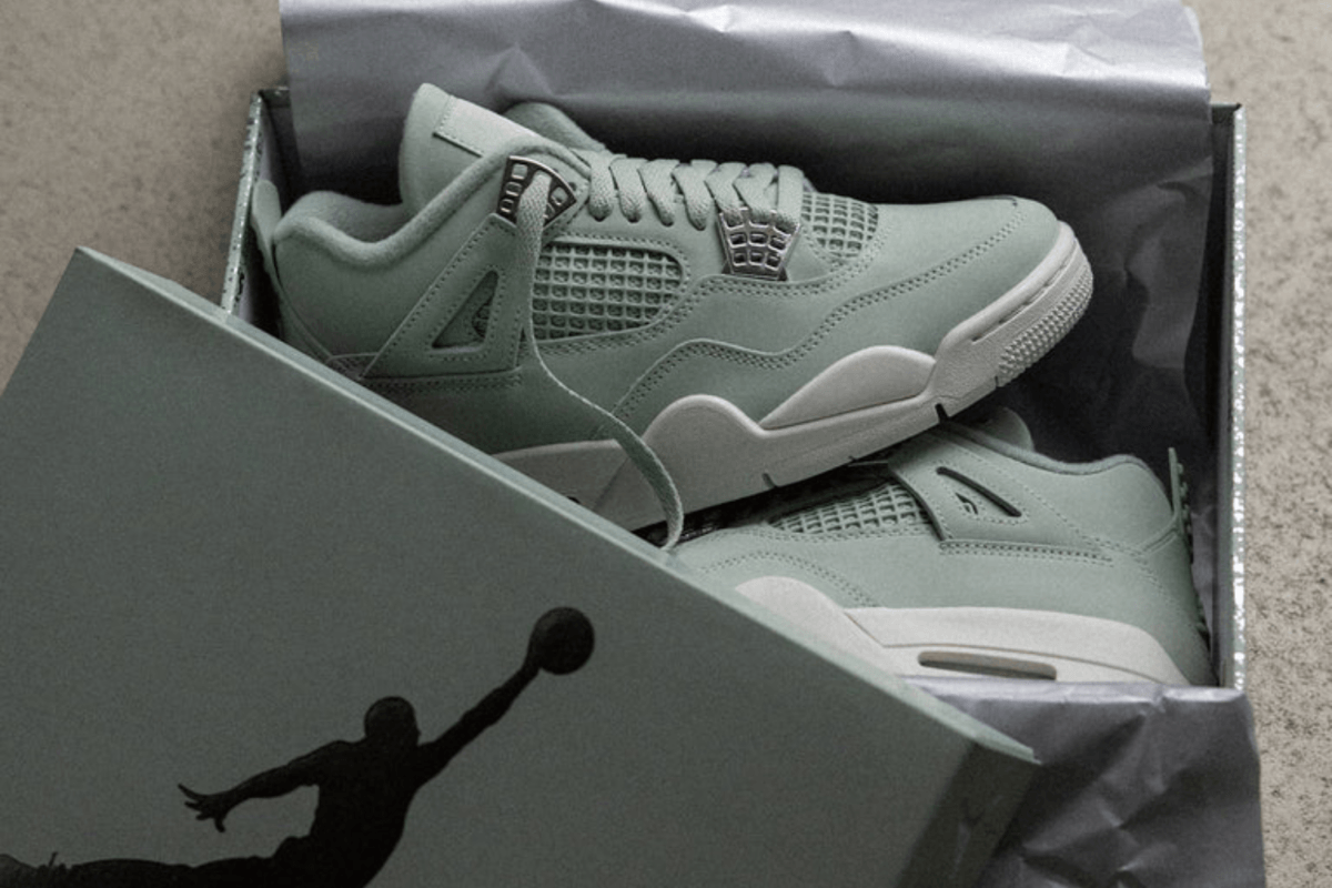 De release van de Air Jordan 4 WMNS &#8216;Seafoam&#8217; is eindelijk hier