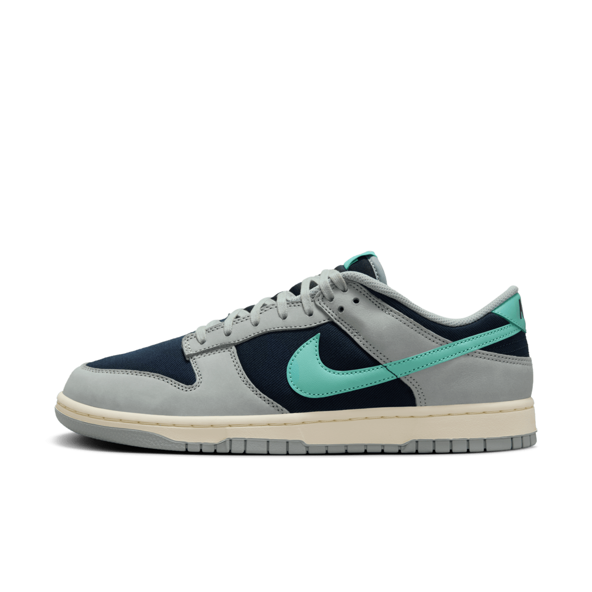 Nike Dunk Low PRM 'Obisidian & Green Frost' FB8895-001