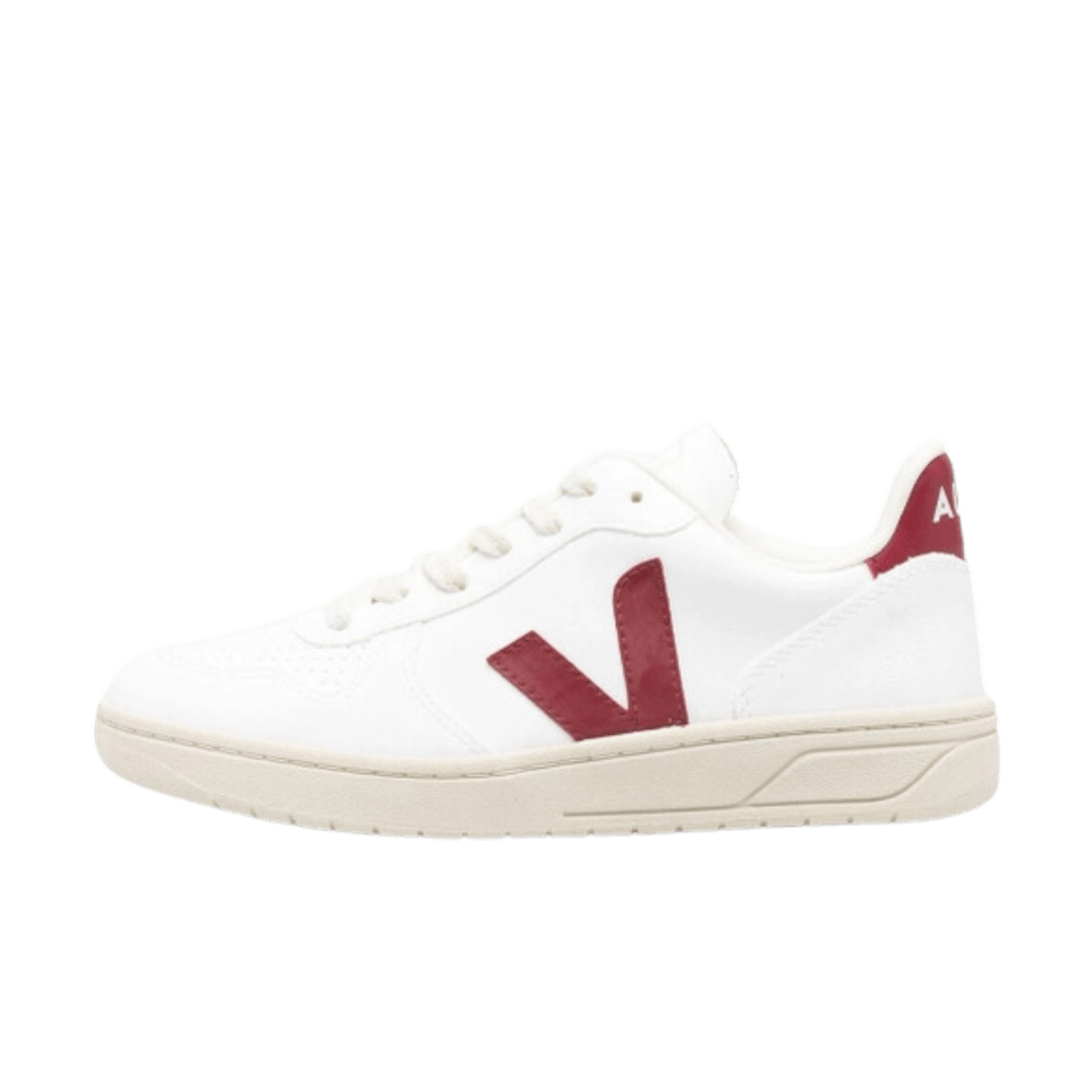 VEJA V10 lace-up leather