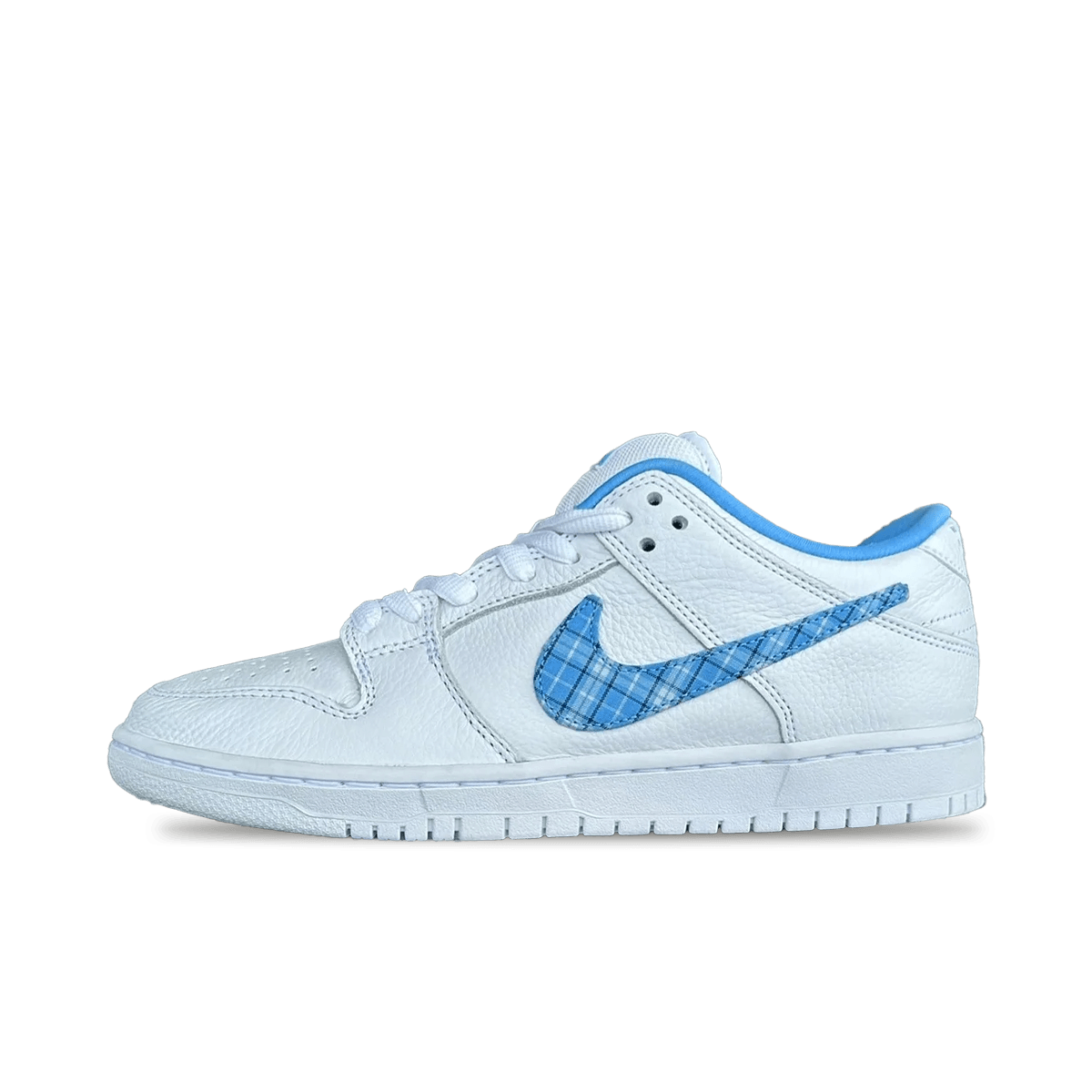 Nicole Hause x Nike SB Dunk Low FZ8802-100