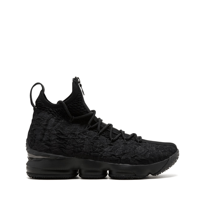 Nike Lebron 15 Perf