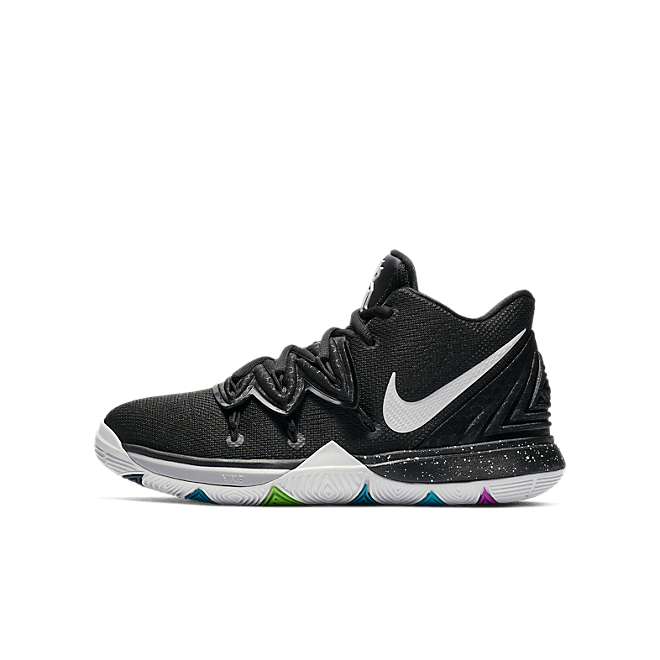 Nike Kyrie 5 Black Magic (GS) AQ2456-901