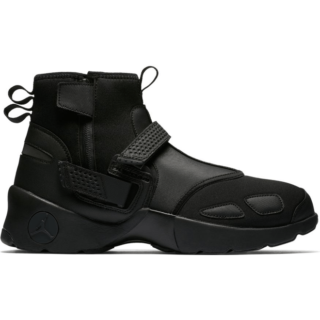 Jordan Trunner LX High Triple Black