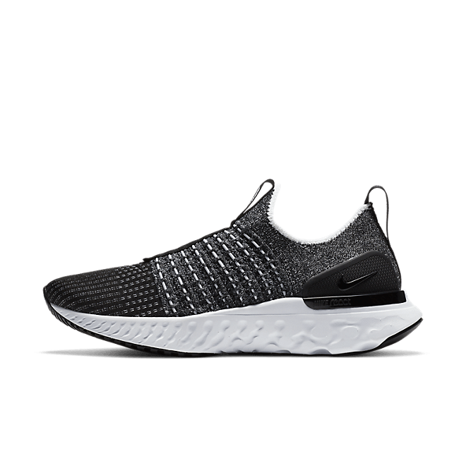 Nike React Phantom Run Flyknit 2 Oreo (W) CJ0280-002