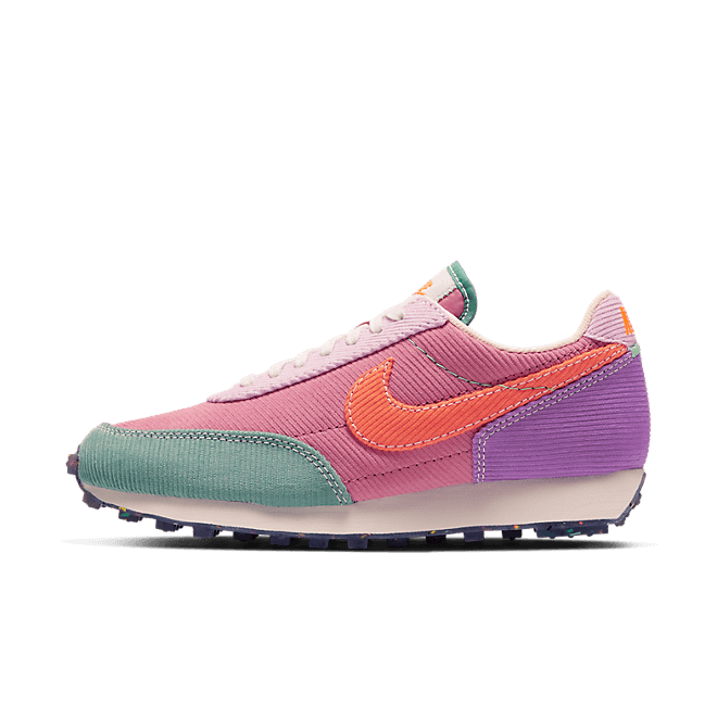 Womens Nike DAYBREAK DESERT BERRY CAMELLIA-HEALING JADE