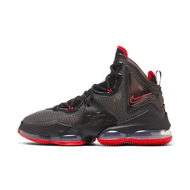 Nike LeBron 19 Bred DC9340-001