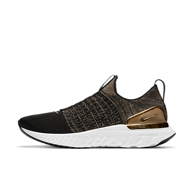 Nike React Phantom Run Flyknit Premium Black Metallic Gold (W)