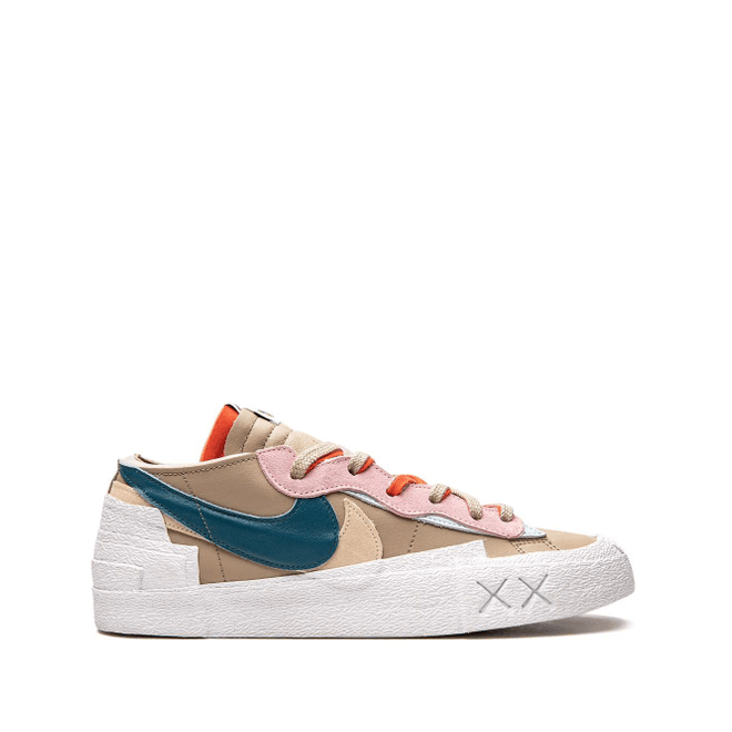 Nike x KAWS x sacai Blazer Low DM7901-200