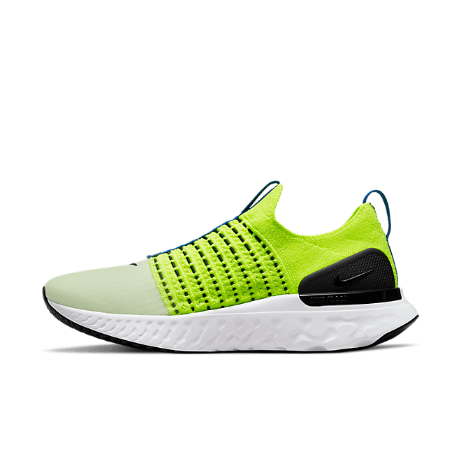 Nike React Phantom Run Flyknit 2 Volt