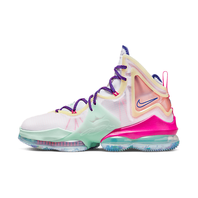 Nike Lebron 19 Valentine's Day DH8460-900