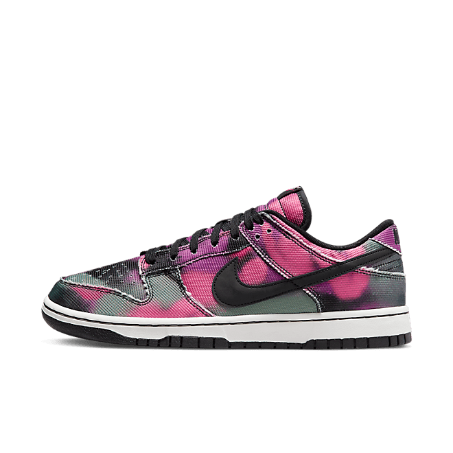 Nike Dunk Low Graffiti Pink DM0108-002