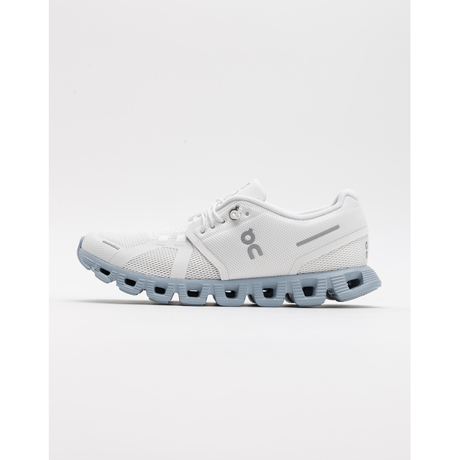 On Running Cloud 5 White/Chambray 37