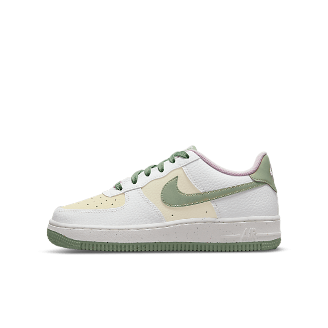 Nike Air Force 1 LV8