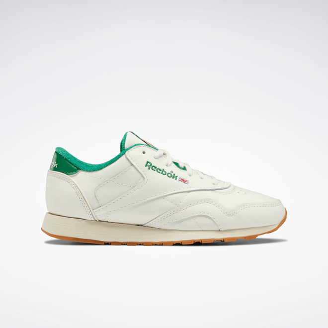 Reebok Classic Leather Plus Schoenen GZ4981