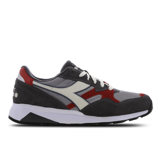 Diadora N902 