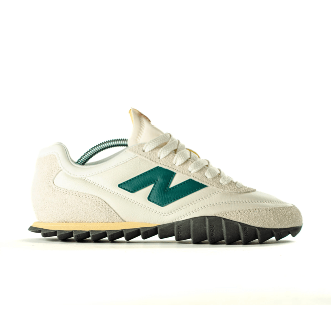 New Balance URC30YA Turtledove/Vintage Teal