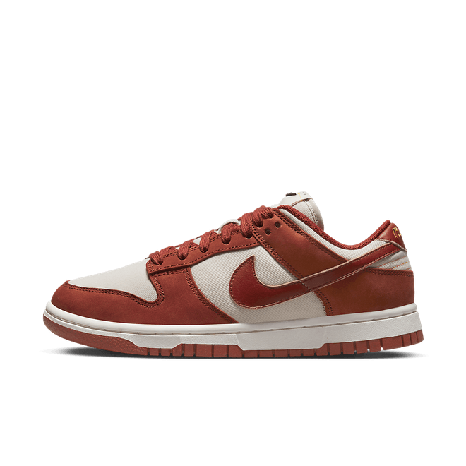 Nike Wmns Dunk Low LX 'Rugged Orange' DZ2710-101