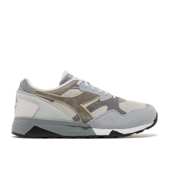 Diadora Details Matter x N9002 'The Traveler' 501-180133-75041