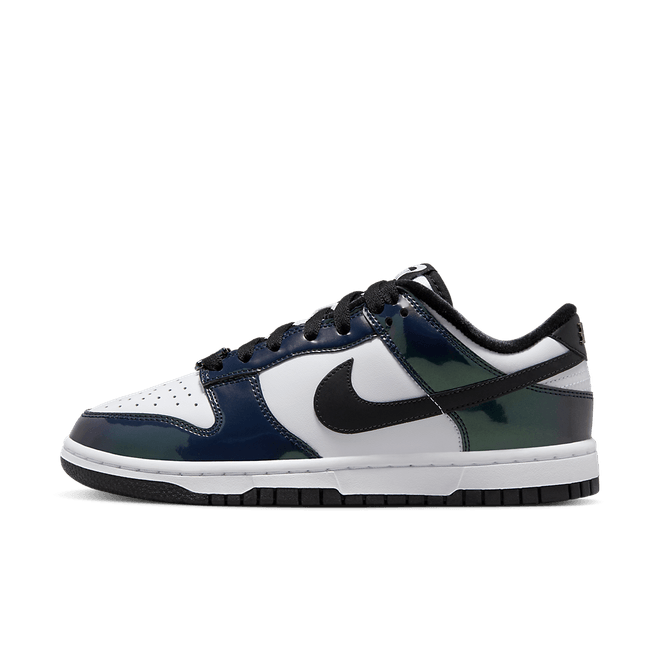 Nike Dunk Low SE WMNS 'Just Do It' - Iridescent FQ8143-001