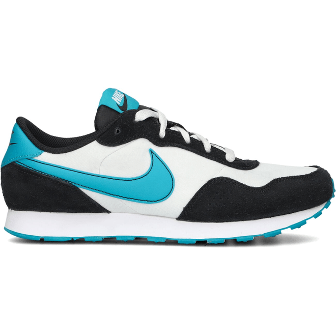 Nike MD Valiant Older Kids' Shoe CN8558-112