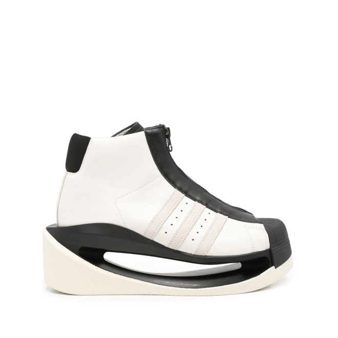 Y-3 Gendo Pro Model