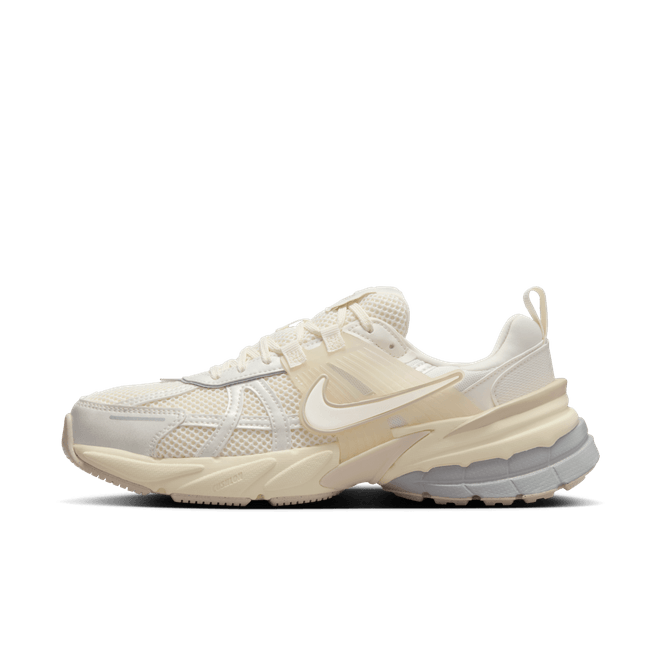 Nike V2K Run WMNS 'Pale Ivory' HQ1512-110