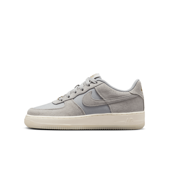 Nike Air Force 1 LV8 Older Kids' FZ1022-001