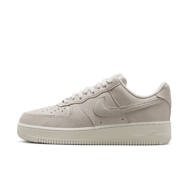 Nike Air Force 1 '07 SE 'Sail Glittery Suede' HQ3499-100