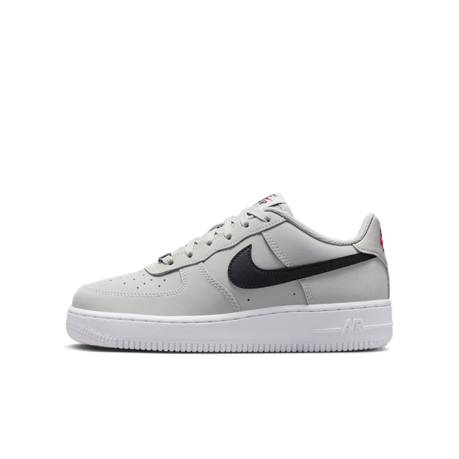 Nike Air Force 1 LV8 Older Kids' FZ1021-001