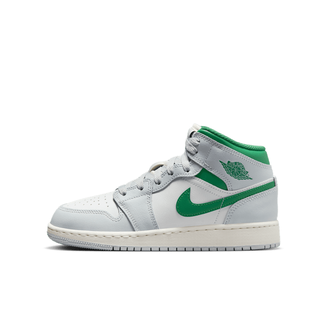 Nike Air Jordan 1 Mid Older Kids' DQ8423-142