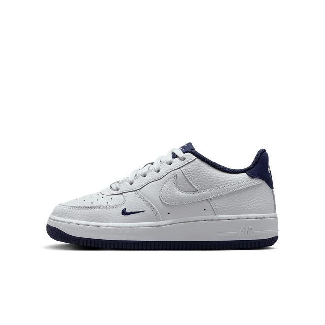 Nike Air Force 1 LV8 Older Kids' HF0952-001