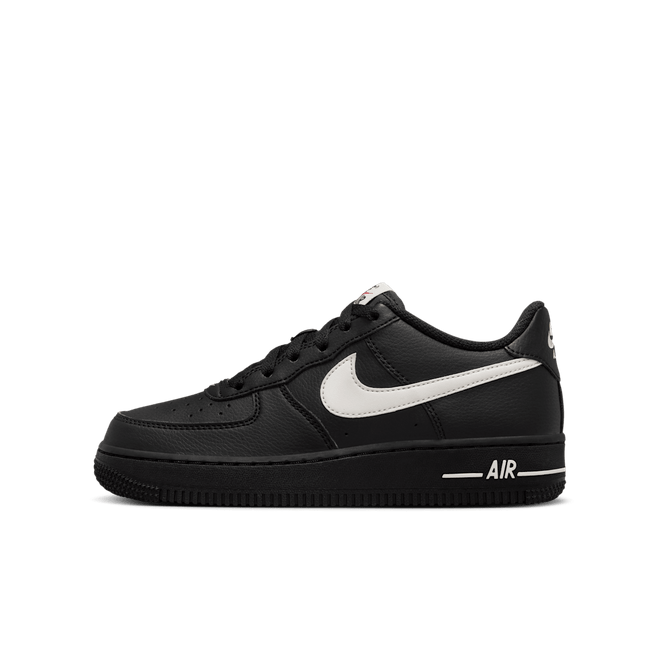 Nike Air Force 1 Older Kids' (Boys') HV6359-001