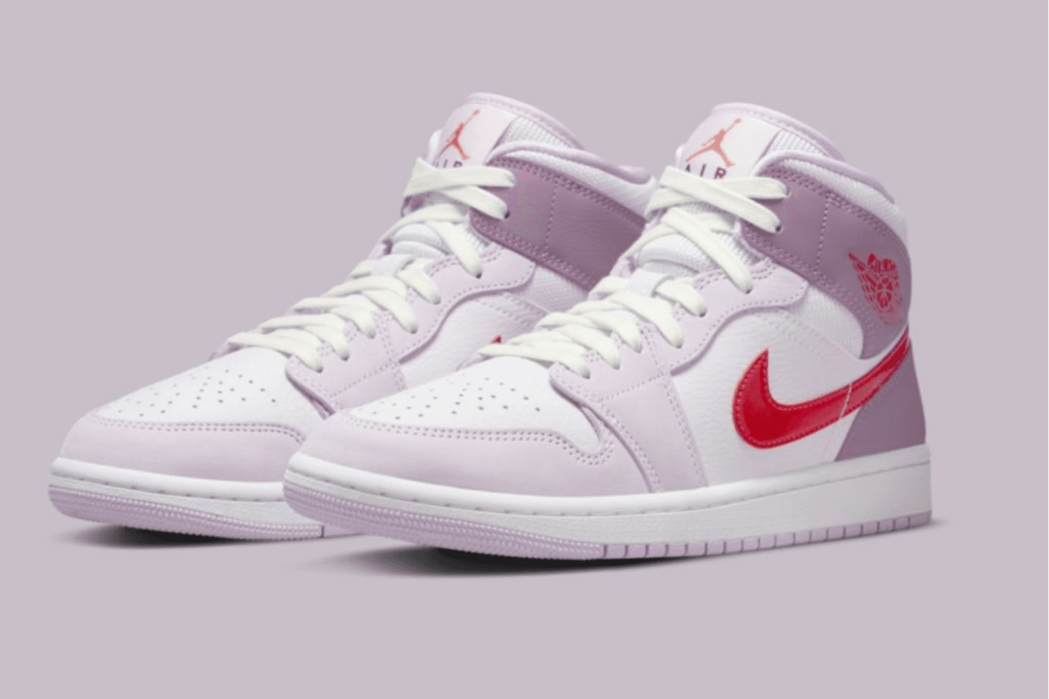 Der Air Jordan 1 Mid 'Valentine's Day' dropped im Februar 2022