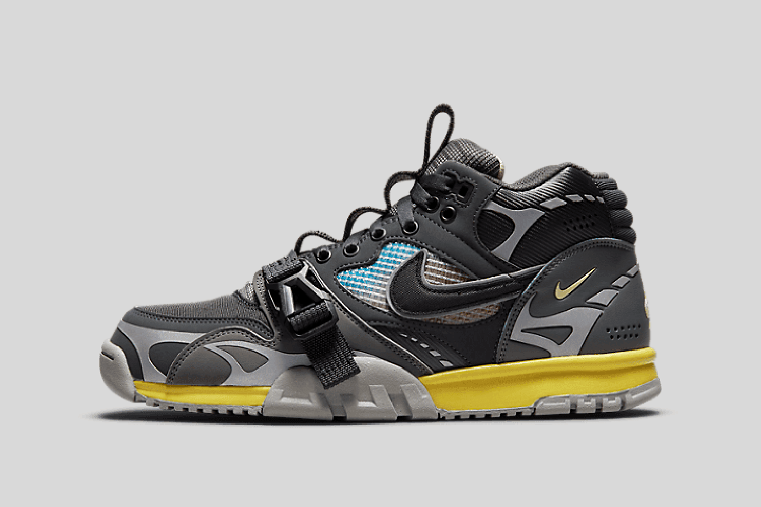 Release Reminder: Nike Air Trainer 1 SP 'Dark Smoke Grey'￼