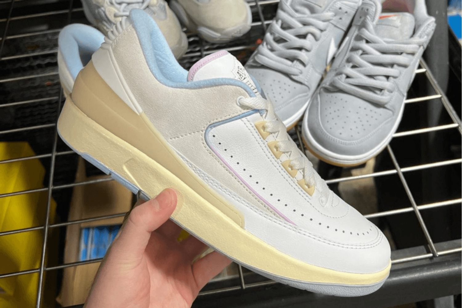 Ein erster Blick auf den Air Jordan 2 Low 'Look, up in the Air'