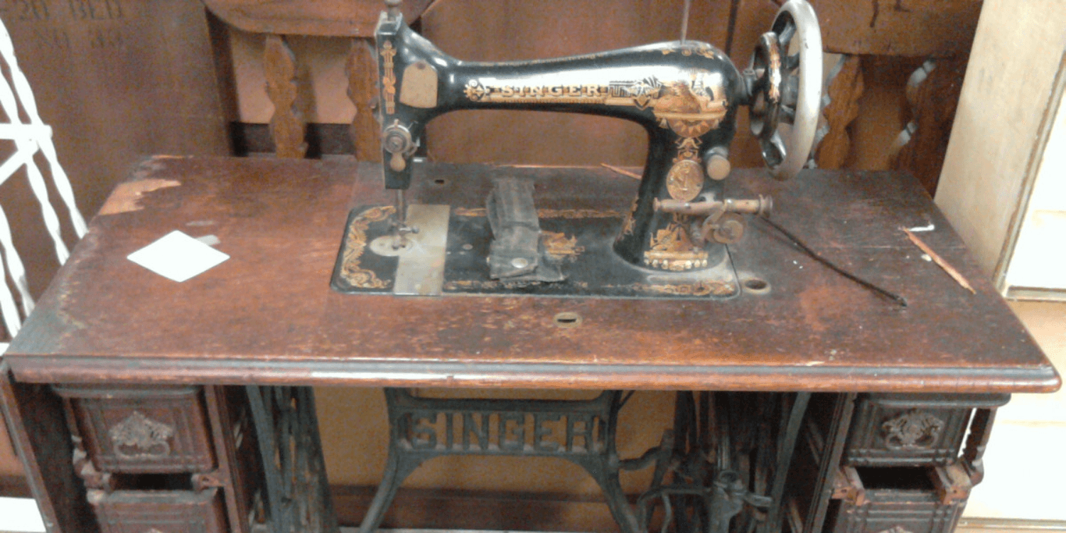 vintage singer sewing machine