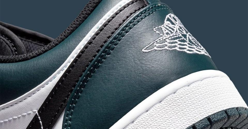 De Air Jordan 1 Low komt in een &#8216;Dark Teal&#8217; colorway