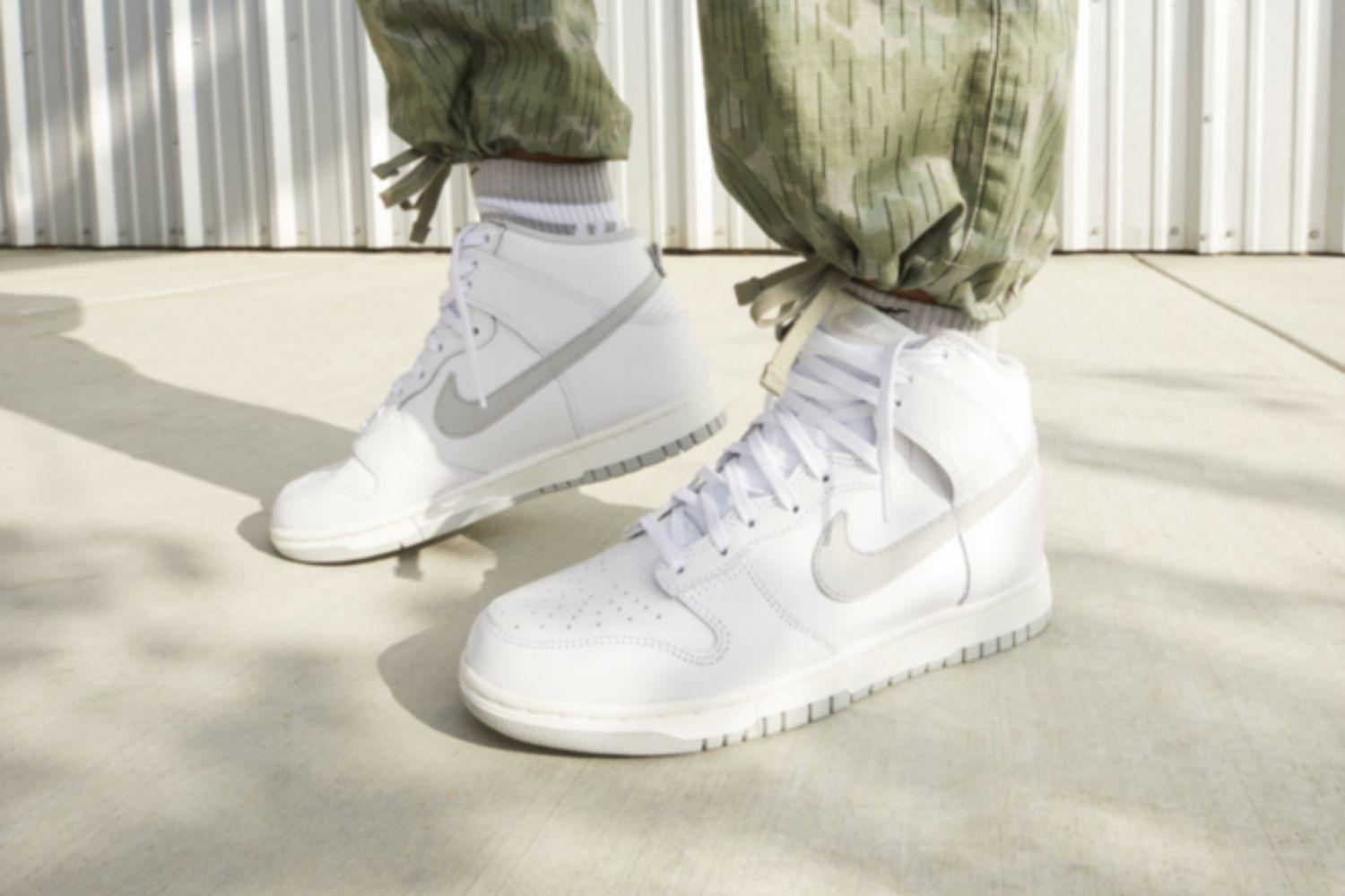 De Nike Dunk High &#8216;Neutral Grey&#8217; komt in 2022 uit