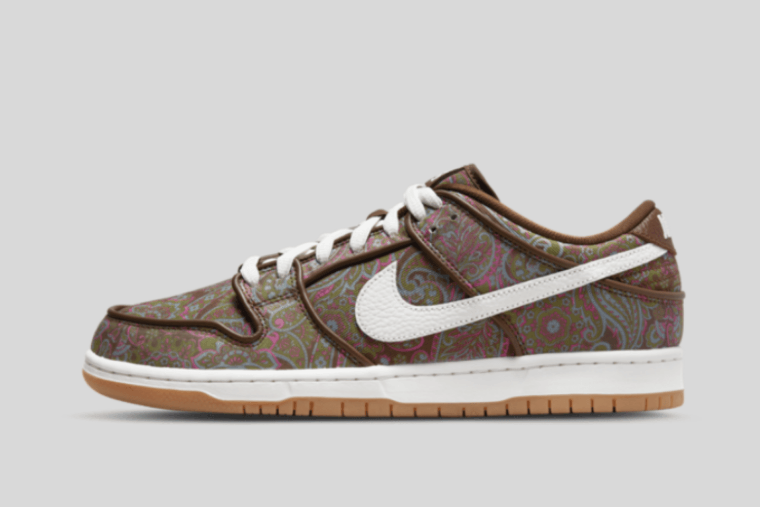 Officiële beelden Nike SB Dunk Low &#8216;Brown Paisley&#8217;